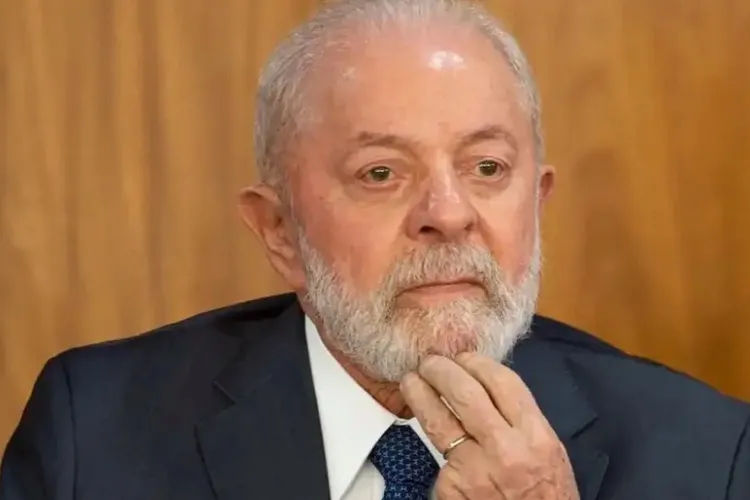 Desaprovação ao governo Lula atinge 49% e supera aprovação pela primeira vez