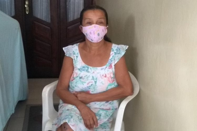 Brumado: Diabética de 59 anos sobrevive ao coronavírus e é recebida com homenagens pelos vizinhos