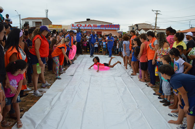 Brumado recebe capacitação e a alegria da Caravana do Lazer