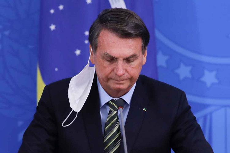 Covid-19: Jair Bolsonaro quer liberar vacinado sem máscara