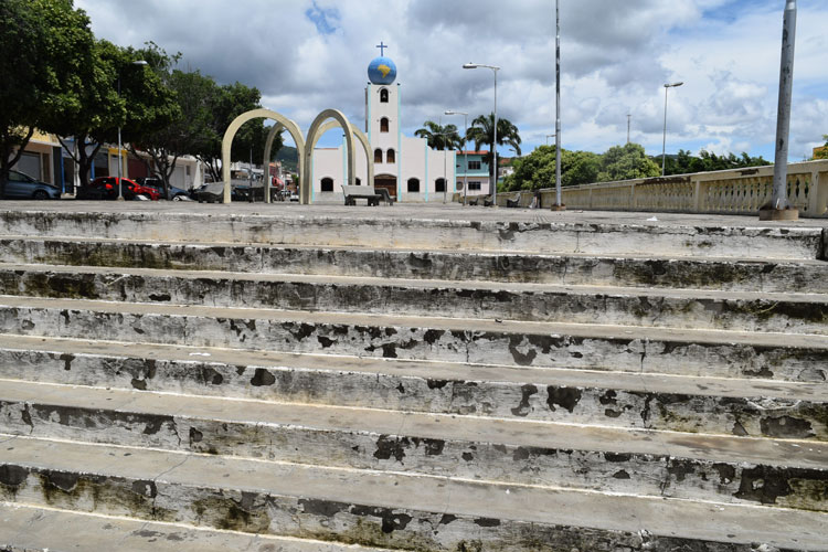 Brumado: Vereadores cobram reforma da Praça São Cristóvão após elevação da Igreja para Matriz