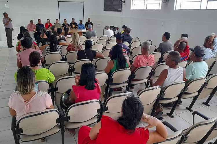 Brumado: Prefeitura inflaciona valor de barracas e ambulantes cobram melhores atrações