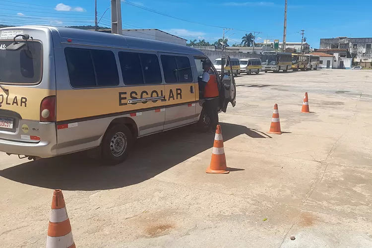 Brumado: SMTT e Semec realizam vistoria do transporte escolar no início do ano letivo