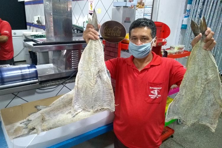 Brumado: Bacalhau e peixes de qualidade atraem consumidores ao Supermercado Super Bom Preço