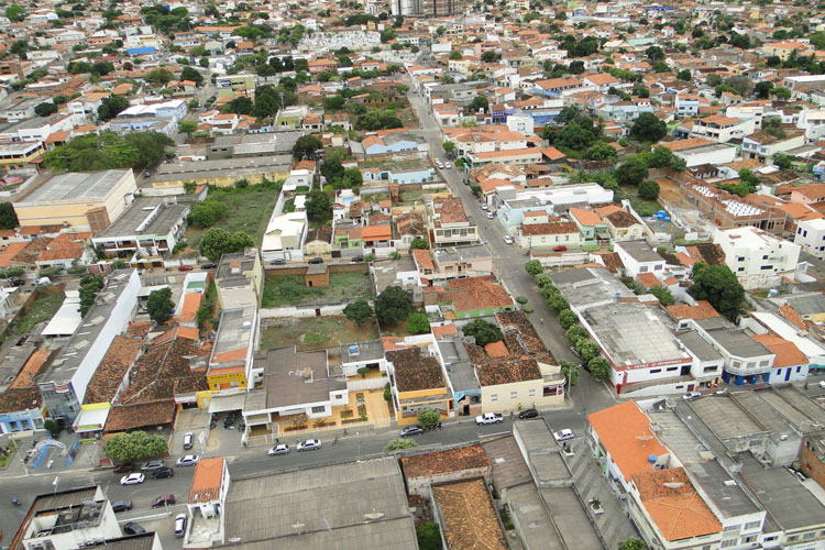 Brumado: Bandidos invadem residência e levam cerca de R$ 300 mil em joias e R$ 4 mil em dinheiro