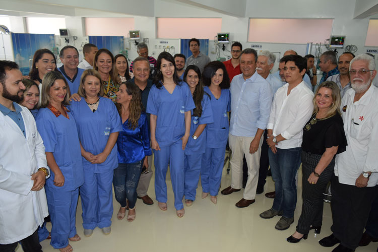 Eduardo Vasconcelos e Rui Costa inauguram UTI no Hospital Municipal de Brumado