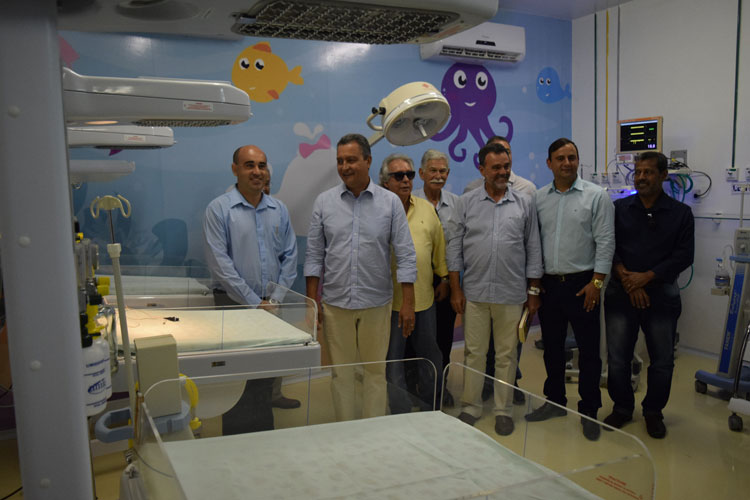 Eduardo Vasconcelos e Rui Costa inauguram UTI no Hospital Municipal de Brumado