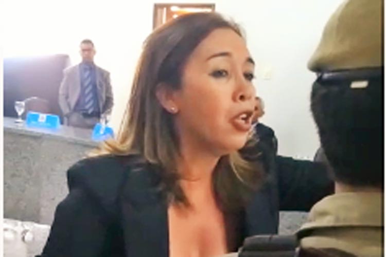 Vereadora denuncia agressões verbais e ameaças durante sessão na Câmara de Paramirim