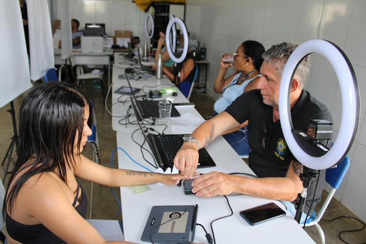 Mutirão do TRE regulariza títulos eleitorais no Distrito de Ubiraçaba em Brumado