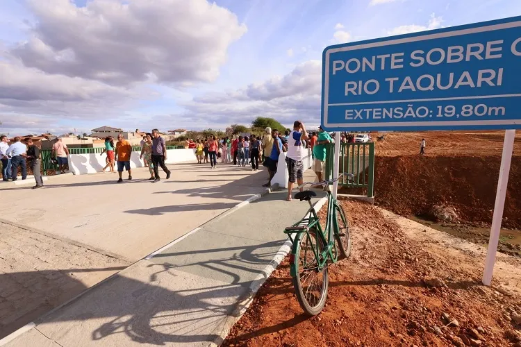 Obras de infraestrutura, saúde e abastecimento entregues em Livramento de Nossa Senhora