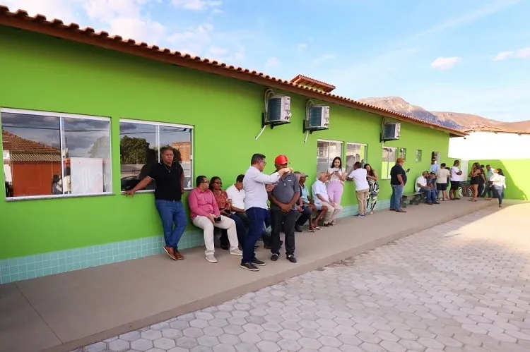 Obras de infraestrutura, saúde e abastecimento entregues em Livramento de Nossa Senhora