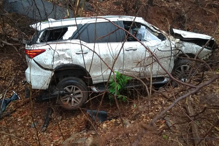 Médico sofre acidente na Serra dos Brindes em Guanambi