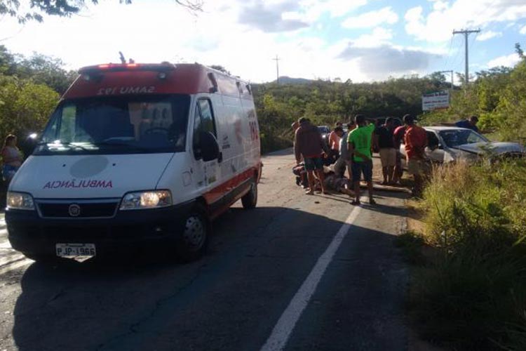 Rio de Contas: Idoso capota carro na Serra das Almas na BA-148