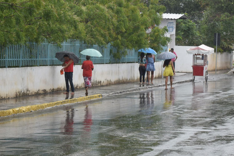 Retorno da chuva anima os brumadenses