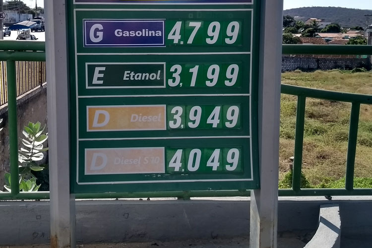 Com litro da gasolina a R$ 4,799, movimentos devem convocar mobilizações em Brumado