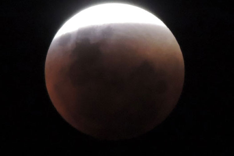 Maior eclipse lunar do século poderá ser visto do Brasil