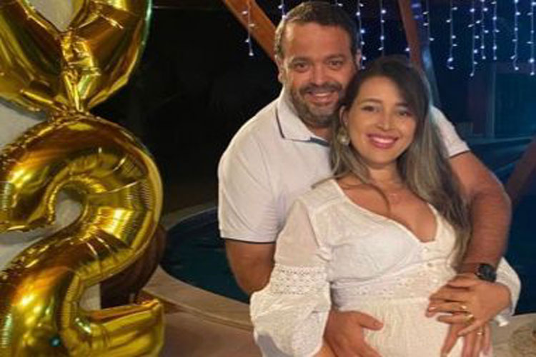 Chefe de gabinete do prefeito de Santo Estêvão mata esposa grávida e alega tiro acidental
