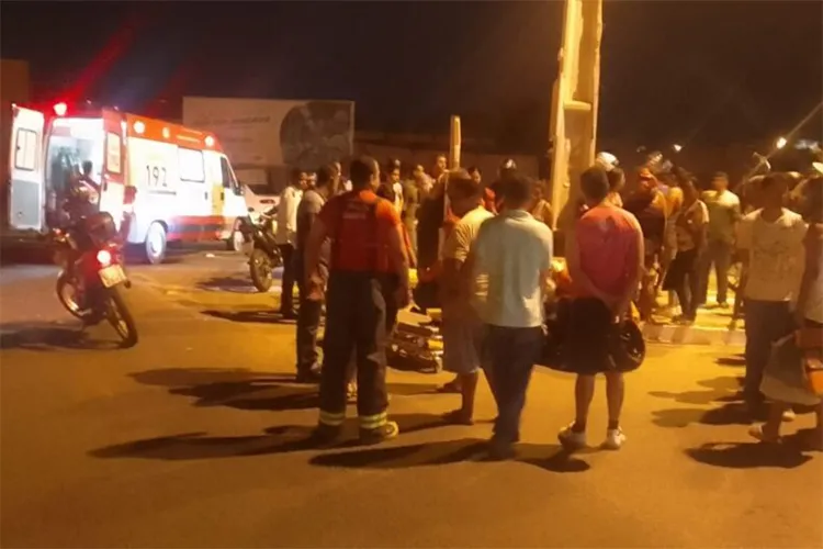 Carro colide em motocicleta e condutora fica ferida em Guanambi