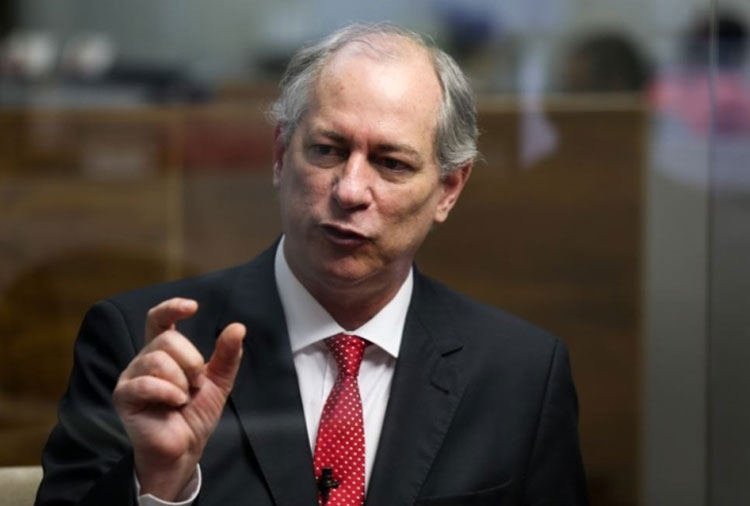 Para Ciro Gomes, Bolsonaro não ameaça a democracia