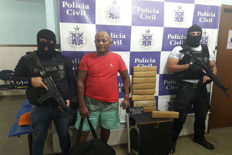 Polícia Civil de Guanambi apreende quase 10 kg de drogas em matagal