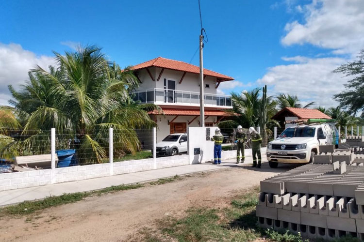  Rede clandestina de eletricidade é achada em casa de vereador de Paulo Afonso, no norte da Bahia