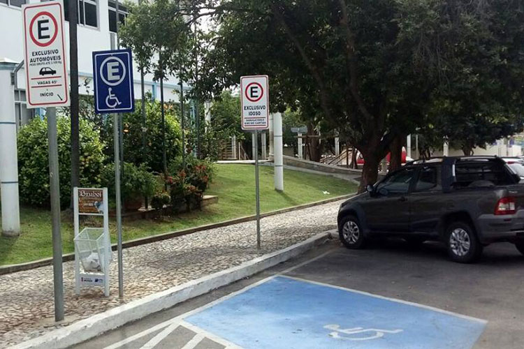 Coordenação de Educação no Trânsito alerta população para uso de vagas preferenciais em Brumado