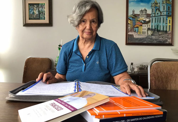 Aos 86 anos, aluna termina 2ª graduação e faz planos para a pós