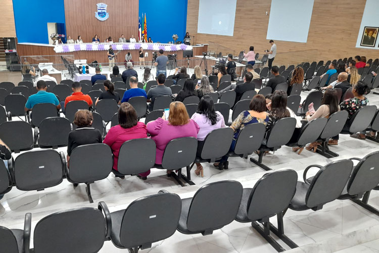 Plenária debate políticas de defesa e criação de delegacia da mulher em Brumado