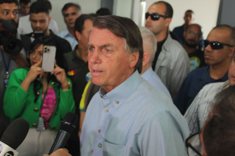 Em Guanambi, Bolsonaro garante concretização do projeto de irrigação do Vale do Iuiu