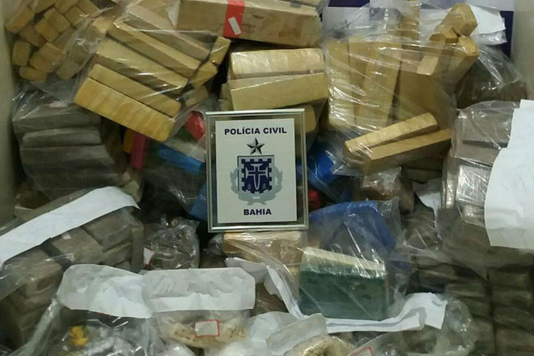 Meia tonelada de drogas é incinerada pela polícia em Vitória da Conquista