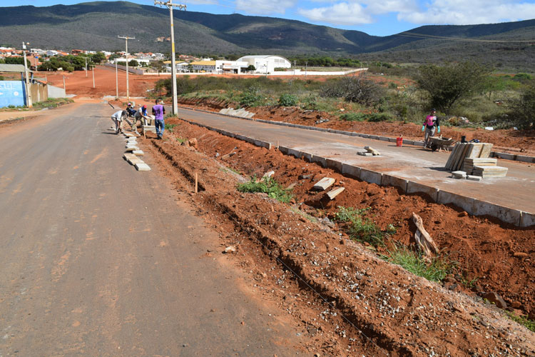 Prefeito de Brumado pede pressa nas obras das vias de acesso ao Ifba para visita do governador