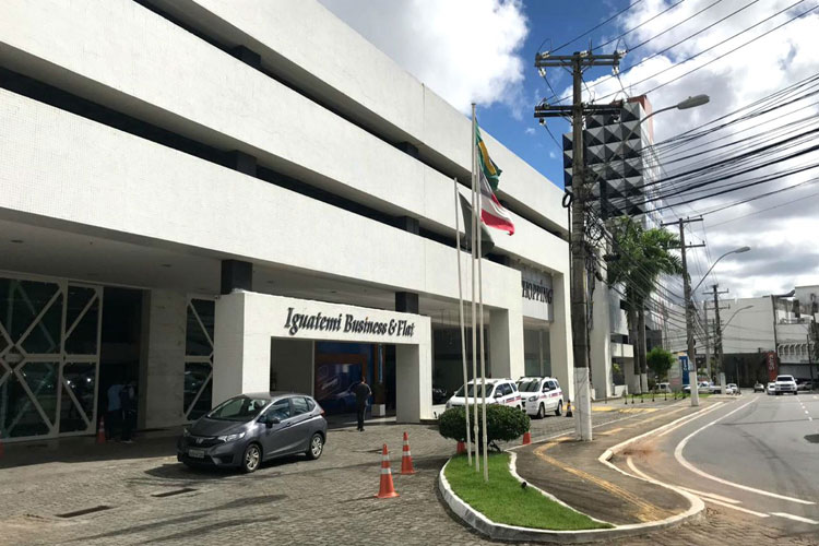 Homem de Livramento de Nossa Senhora é baleado em saguão de flat durante assalto em Salvador