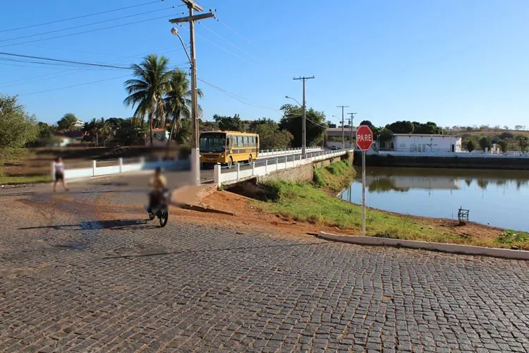 Homem é preso por agredir os pais idosos na zona rural de Ibiassucê