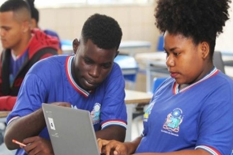Aprovado projeto de lei que institui programa de monitoria estudantil na rede estadual de ensino da Bahia