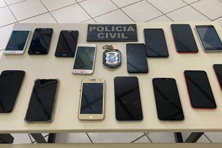 Comerciante é preso vendendo celulares com restrição de roubo em Vitória da Conquista