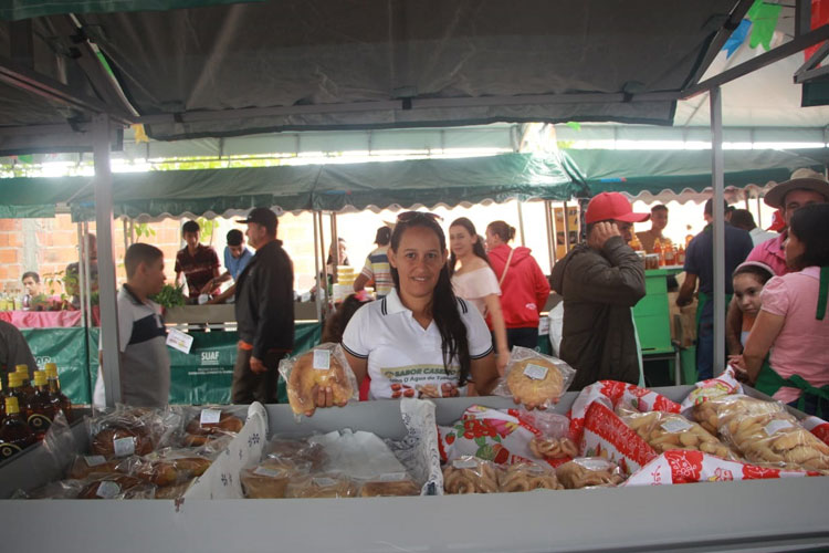 Feira da Agricultura Familiar da Lagoa das Cacimbas supera expectativas em Malhada de Pedras