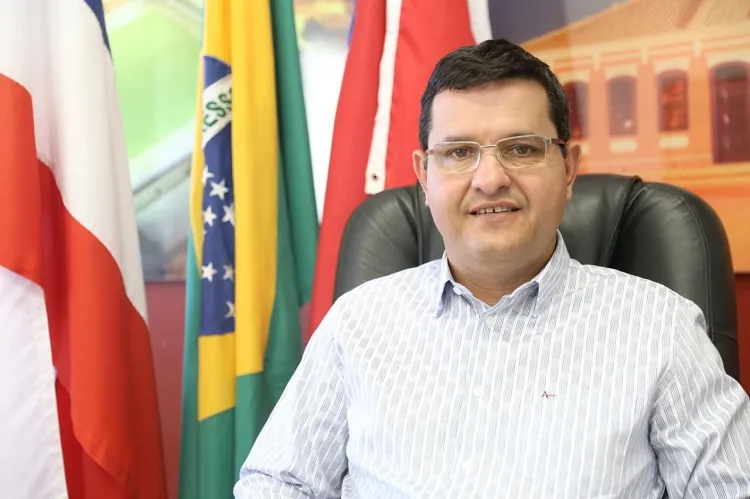 Ex-prefeito e atual secretário de Guanambi deve tributos ao município, diz secretaria de finanças
