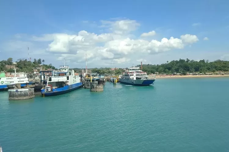 Jovem morre ao pular de ferry-boat que fazia travessia Salvador-Itaparica