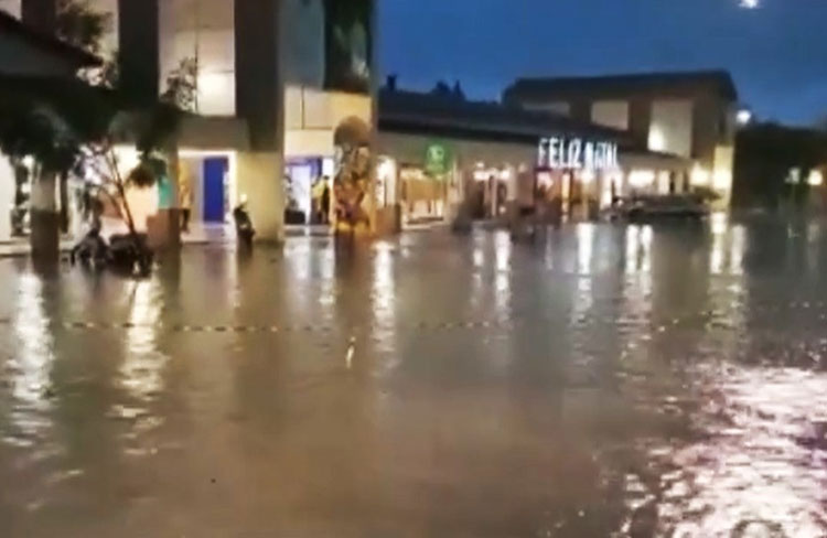 Governo da Bahia anuncia força-tarefa para auxiliar cidades atingidas pela chuva