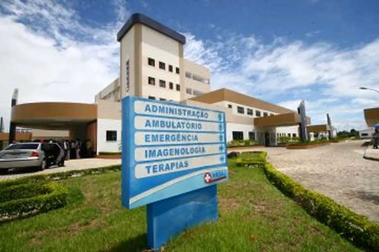 Homem tem ataque de fúria e destrói equipamentos do Hospital Regional de Santo Antônio de Jesus