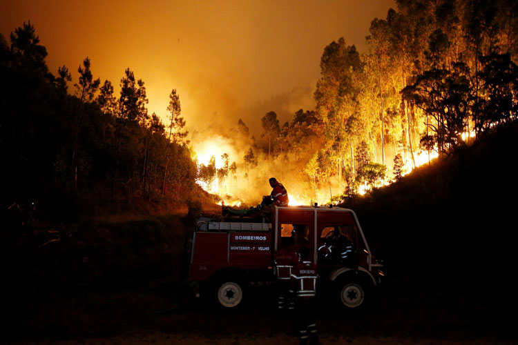 Incêndio florestal em Portugal já matou 62 pessoas