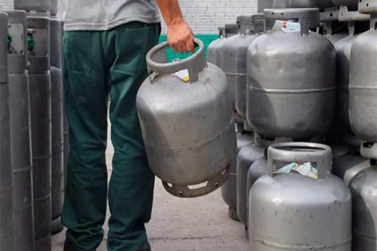 Gás de cozinha tem 2º aumento do ano na Bahia