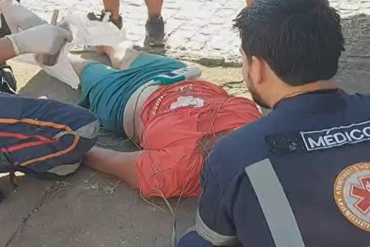 Mulher tem parada cardiorrespiratória enquanto caminhava no centro de Brumado