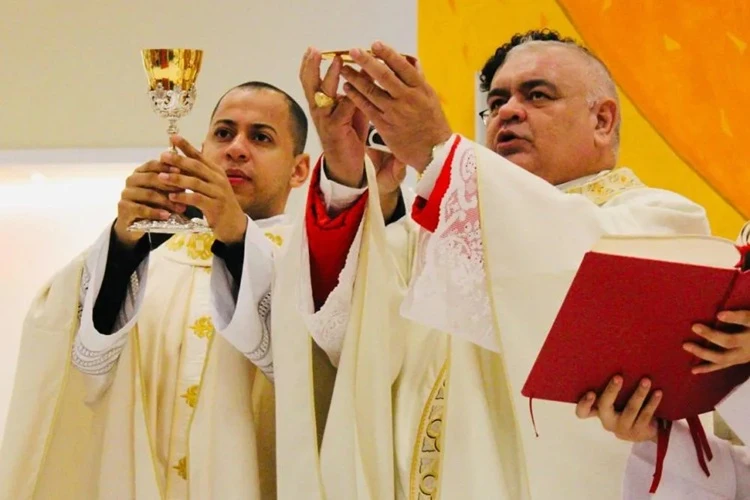 Missa marca criação da Paróquia Santa Rita das Causas Impossíveis em Brumado