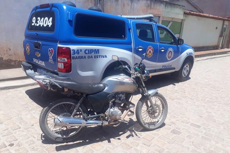 Polícia localiza motocicleta abandonada na zona rural de Barra da Estiva