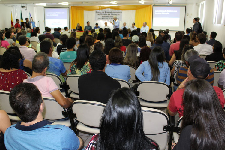 Ministro da Educação consolida implantação do curso de medicina em Brumado