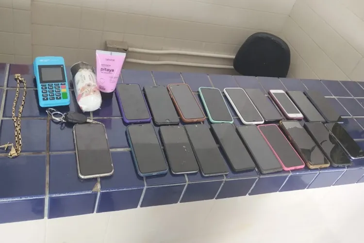 24º BPM recupera 19 celulares furtados no circuito do Carnaval de Brumado