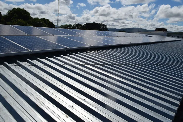 Placas de energia solar e disjuntor são furtados na zona rural de Livramento de Nossa Senhora