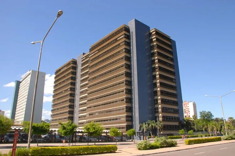 Juíza é demitida por sentenças idênticas em 2 mil processos