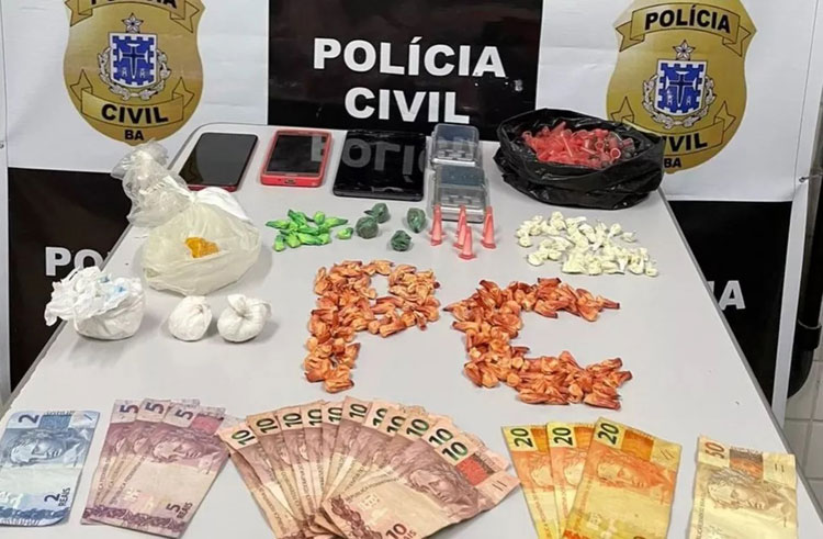 Ipiaú: Homem é preso por suspeita de tráfico de drogas ao ser flagrado com 200 porções de cocaína
